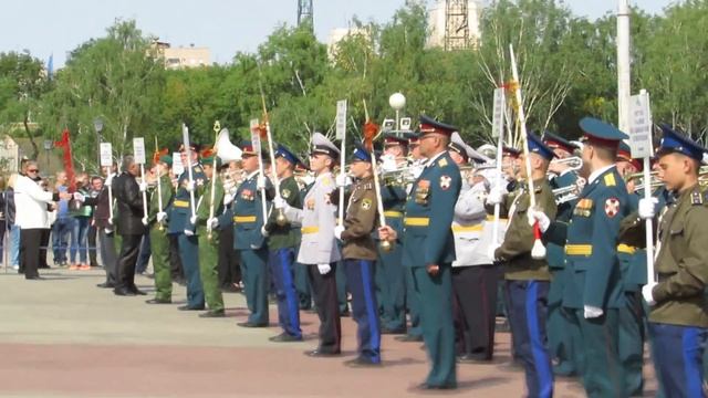 Парад-фестиваль духовых оркестров. Исполнение гимна России. Магнитогорск июль 2018г. смотреть онлайн