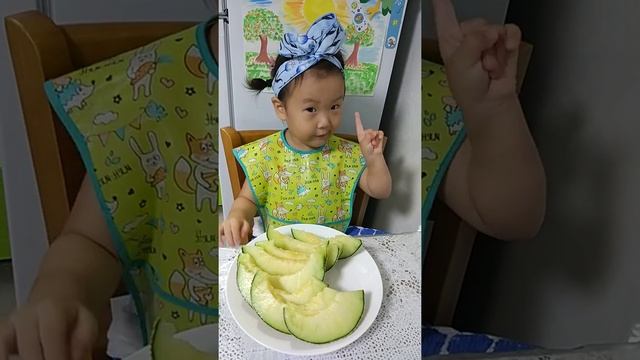 Пробуем дыню канталупа смотреть онлайн
