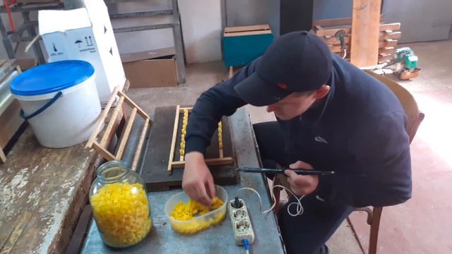 Прививочна рамка. Кріпим мисочки. смотреть онлайн