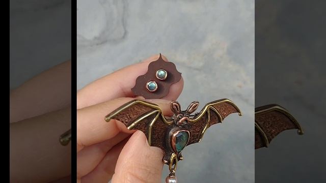 брошь летучая мышь autore Galina смотреть онлайн