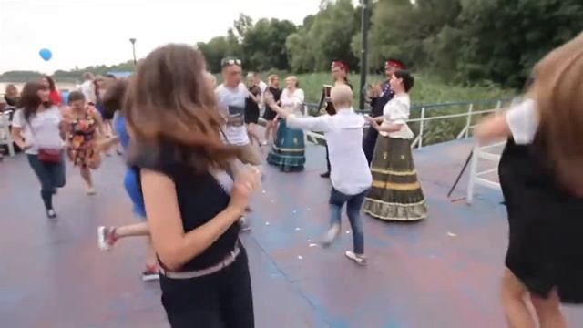 Прогулка на теплоходе 2017 смотреть онлайн