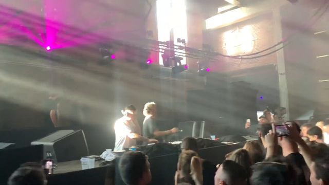 Hernan Cattaneo B2B Nick Warren ADE 2022 (1) смотреть онлайн