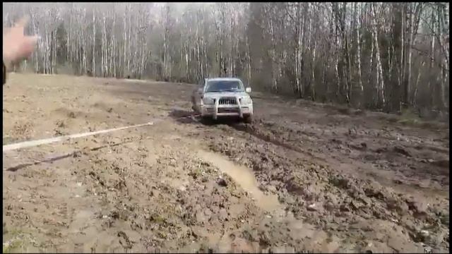 Toyota Land Cruiser Prado. Испытание лебедки или застрял на пашне смотреть онлайн