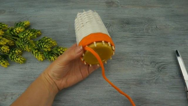 DIY Как сделать прикольную ПОДСТАВКУ для КАРАНДАШЕЙ своими руками. смотреть онлайн
