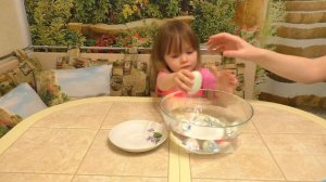 Игрушки, растущие в воде. динозавры из яйца.Что же вылупится из Яиц ???? Опускаем в воду и ждем!!