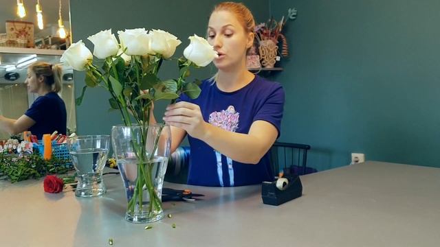 Лайфхак для цветов в вазе смотреть онлайн