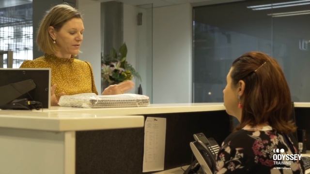 Poor vs Great Customer Service смотреть онлайн