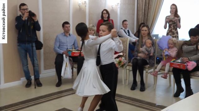 В настоящий Дворец регистрации и бракосочетания превратился Кстовский ЗАГС после ремонта смотреть онлайн