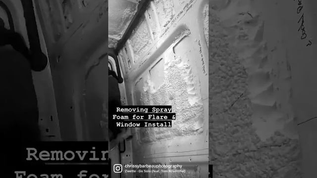 Removing spray foam insulation from #vanbuild interior - MercedesBenz Sprinter 170 HR #vanconversio смотреть онлайн