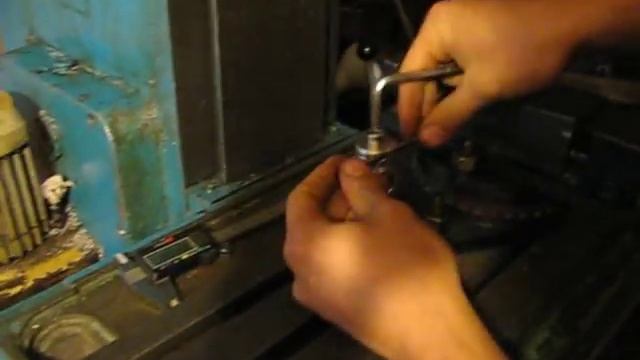 Самодельный регулируемый упор на тиски смотреть онлайн