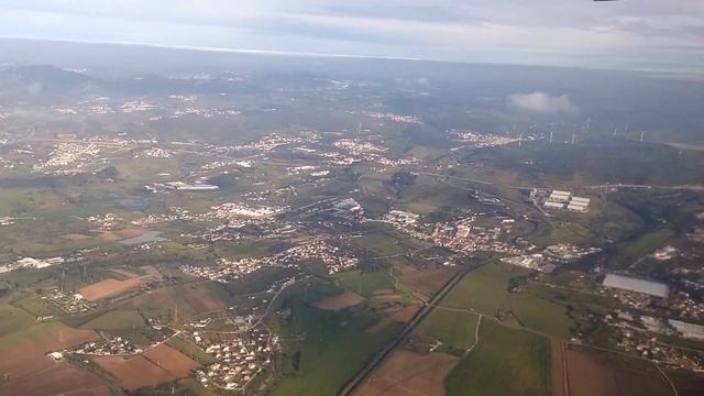 LISBON PORTELA INTERNATIONAL AIRPORT - PORTO INTERNATIONAL AIRPORT TAKING OFF смотреть онлайн