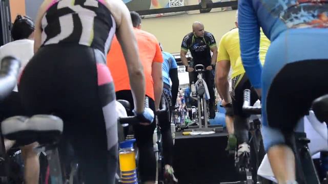 Bicicleta Forma Estadio - Giovanny Berrio смотреть онлайн