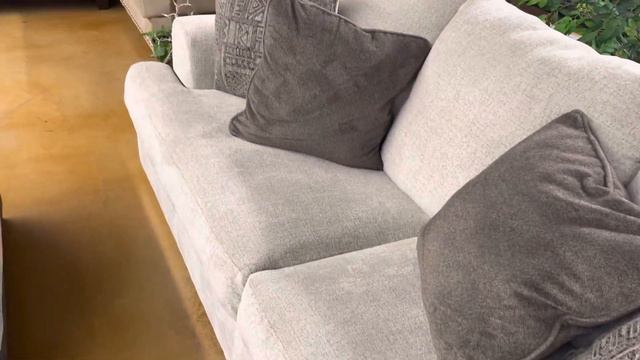 Soletren Sofa by Ashley review смотреть онлайн