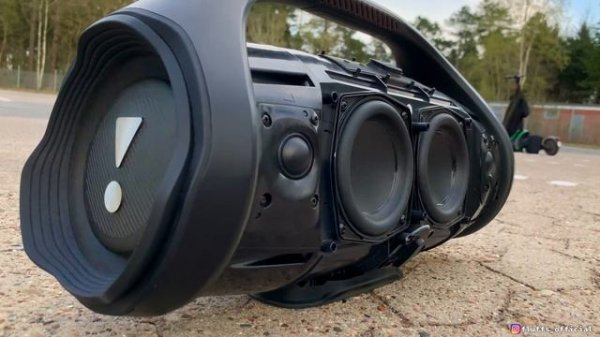 JBL Boombox 2 almost EXPLODES !!! strongest HITTING !!! LFM 100% VOLUME + EQ !!!