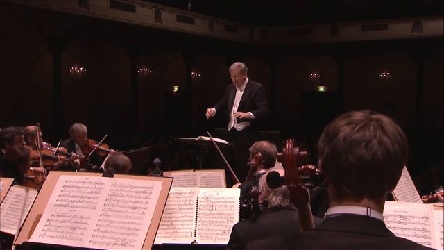 Пётр Ильич Чайковский - Симфония №2 "Малороссийская" - Джон Элиот Гардинер. смотреть онлайн