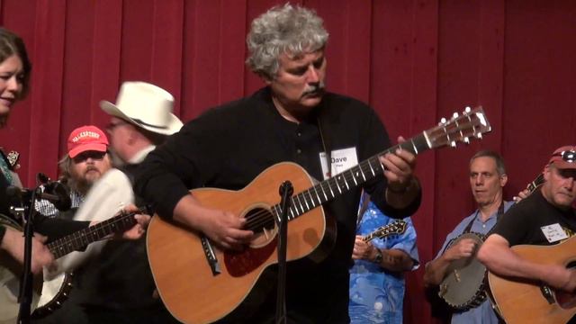 Concert Finale - Red Haired Boy - Midwest Banjo Camp 2014 смотреть онлайн