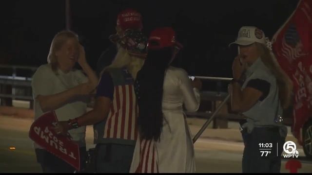Trump supporters gather near Mar-a-Lago after indictment смотреть онлайн