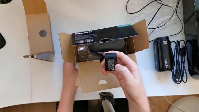 Panasonic HC-V380 Unboxing/Review смотреть онлайн