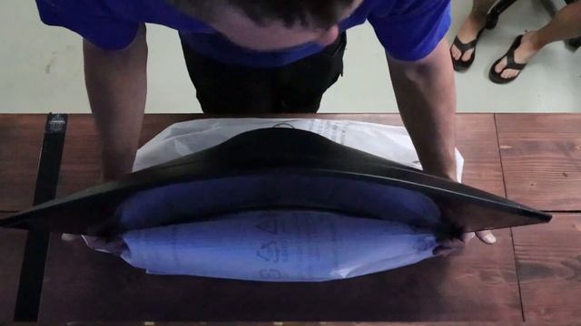 Samsung 32" Curved Gaming Monitor Odyssey G7 Unboxing смотреть онлайн