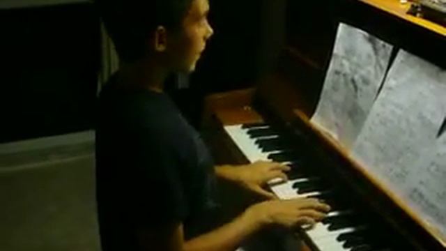 Hayden Eric Mad World смотреть онлайн