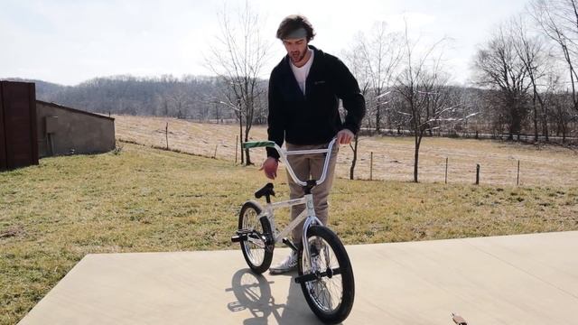 BMX Street: How to Bunny Hop Tailwhip смотреть онлайн
