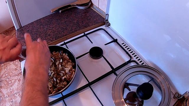 Жульен из белых грибов смотреть онлайн