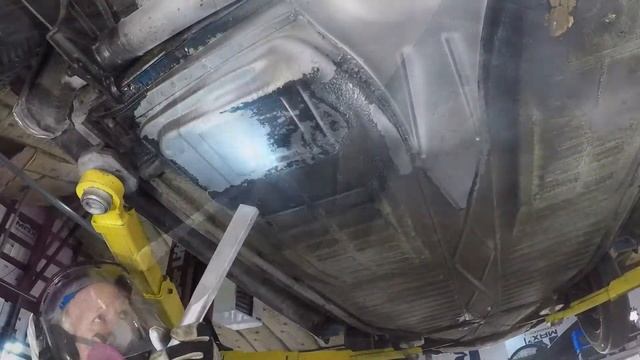 Dry Ice Cleaning 1959 Volkswagen Beetle смотреть онлайн