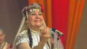 Арев Багдасарян песня Ашуг ем на Армянском, Азербайджанском, Русском,и  на Грузинском.