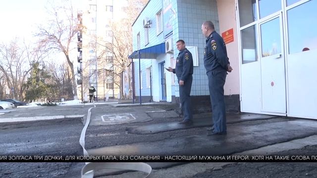 Волгоградские пожарные: "Лучший день, когда ни одна машина из гаража не выезжает" смотреть онлайн