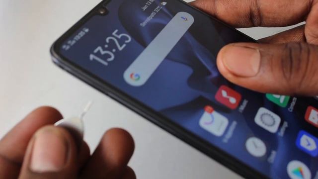 How to insert SIM cards and SD card in Vivo S1 Pro смотреть онлайн