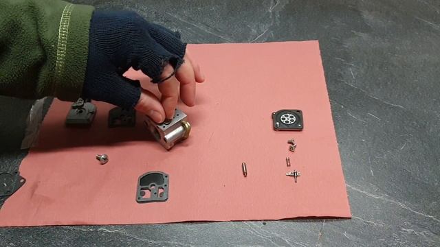 Remplacement kit membranes carburateur Stihl 010 ZAMA complet , conseils et explications. смотреть онлайн