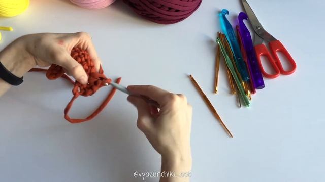 Video: basic crochet stitches. Техника вязания. Основные элементы при вязании крючком. смотреть онлайн