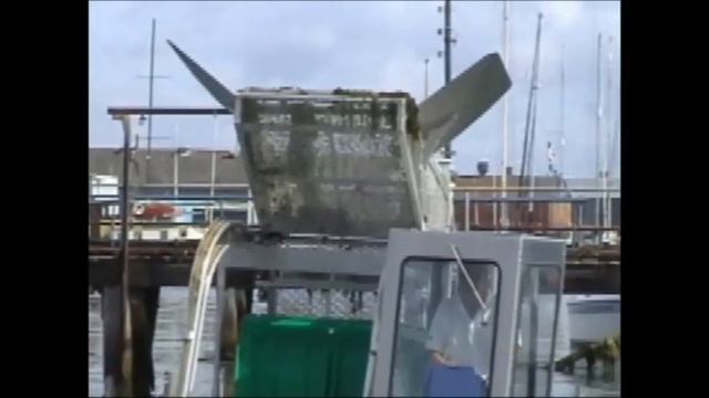 Medina Craft Ltd Debris Collector смотреть онлайн