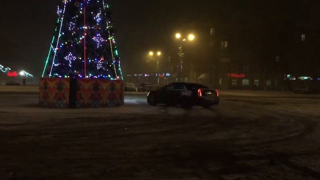 Cadillac CTS боком зимой смотреть онлайн