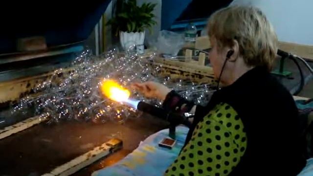 производство новогодних игрушек киев 2016 смотреть онлайн