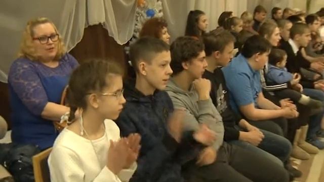 Рождественская свеча зажглась в СКЦ. смотреть онлайн