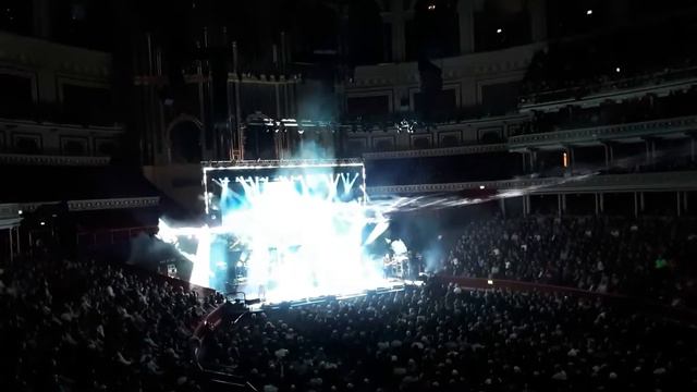 Marillion Royal Albert Hall - Seasons End смотреть онлайн