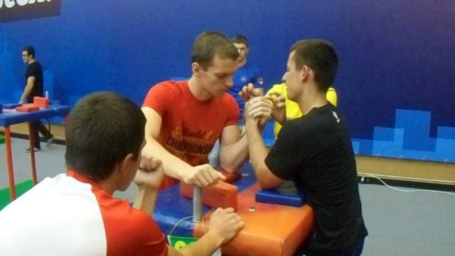 Чемпионат Краснодарского края по армспорту 2015 Новиков Демченко 65 кг смотреть онлайн