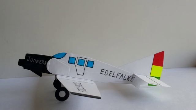 Junkers-F13 Первый в мире пассажирский самолёт смотреть онлайн