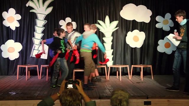 Спектакль "Дюймовочка" в детском лагере English City смотреть онлайн