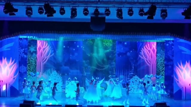 Танец "Рождение нового года" ❄☃️? смотреть онлайн