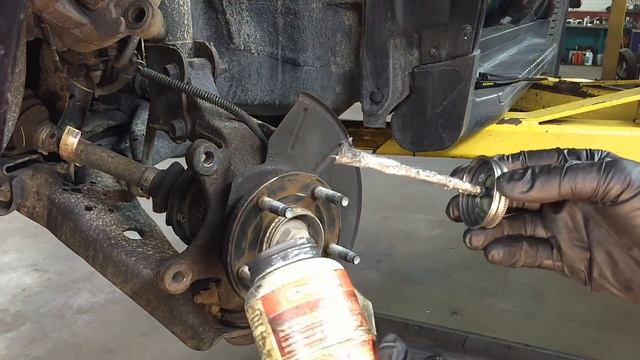2001-2012 Ford Escape Front Brake Job in Detail смотреть онлайн