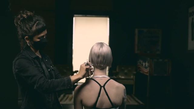 Undercut layered bob смотреть онлайн