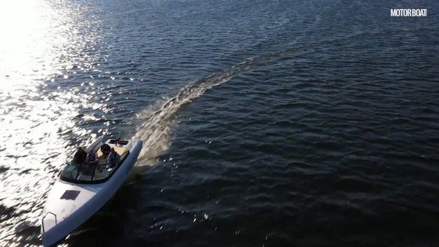 World exclusive test of a sensational new 'flying' electric boat | €290k Candela C-8 sea trial | MB смотреть онлайн