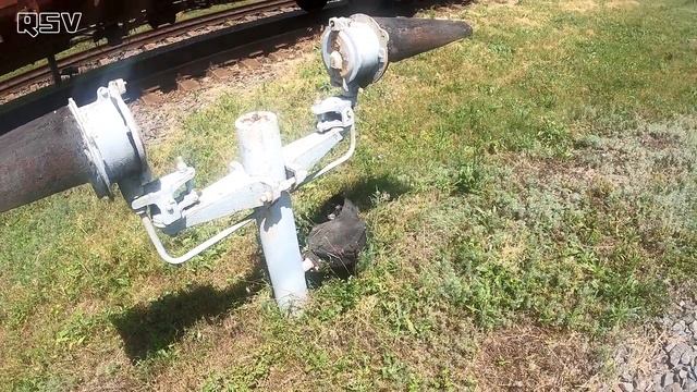 Для чего стоят КРАСНЫЕ ЩИТЫ между рельс! Вагонник.Железная дорога. смотреть онлайн