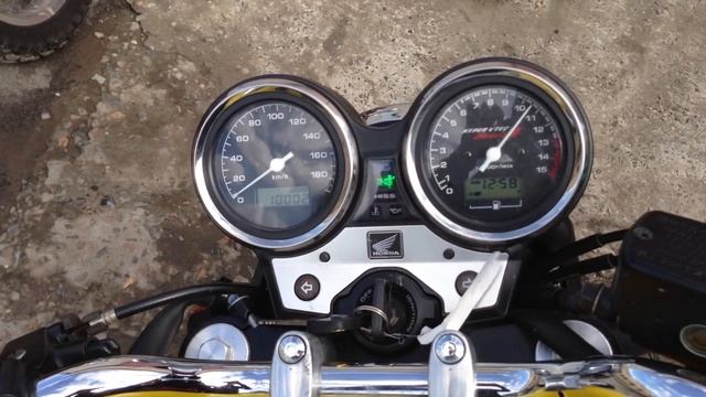 B2912 HONDA CB 400 VTEC 3 видео