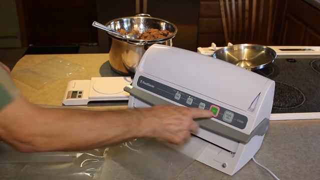 FoodSaver V3240 - Vacuum Sealer смотреть онлайн