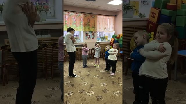 Музыкальное сопровождение при развитии социально-коммуникативных навыков смотреть онлайн