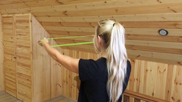 Трицепс с фитнес резинками