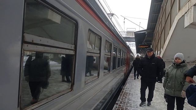 "Ты чего мужик, совсем оборзел?" Электропоезд ЭД4М-0140 с сообщением Александров-1 - Москва. смотреть онлайн